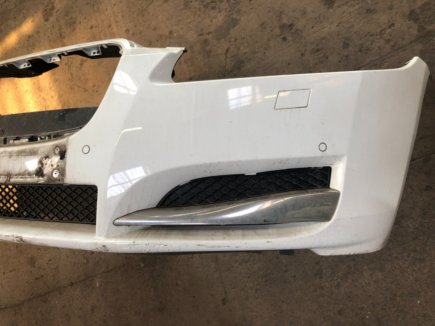 JAGUAR XF X250 FACELIFT FRONT BUMPER WHITE