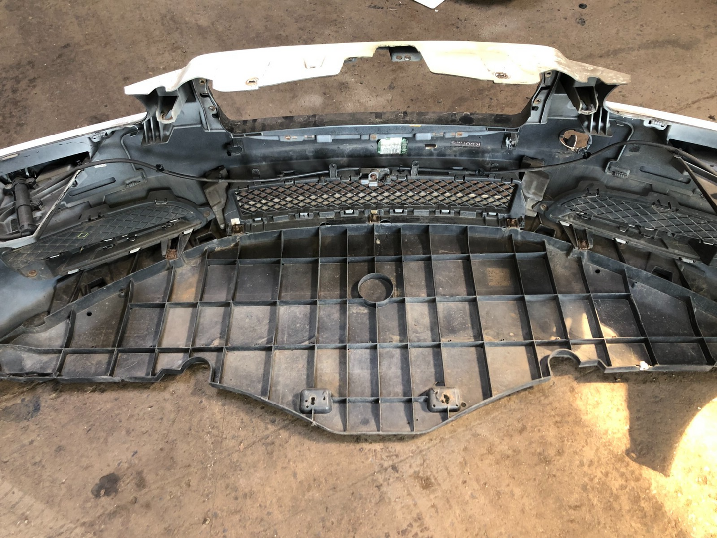 JAGUAR XF X250 FACELIFT FRONT BUMPER WHITE
