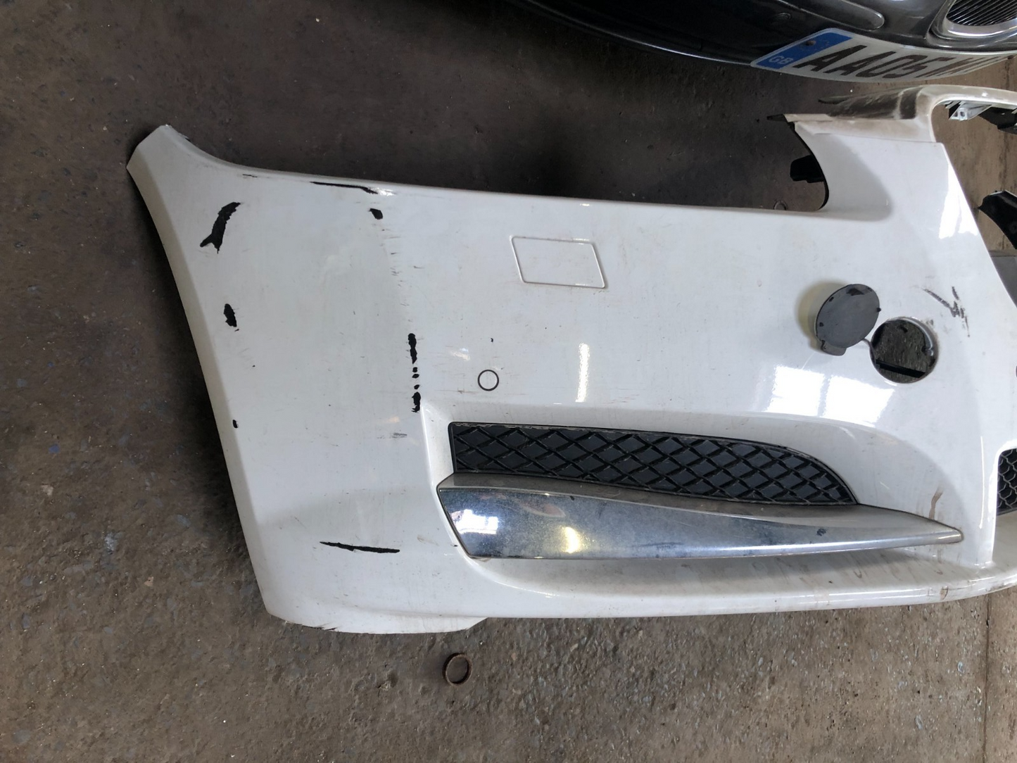JAGUAR XF X250 FACELIFT FRONT BUMPER WHITE