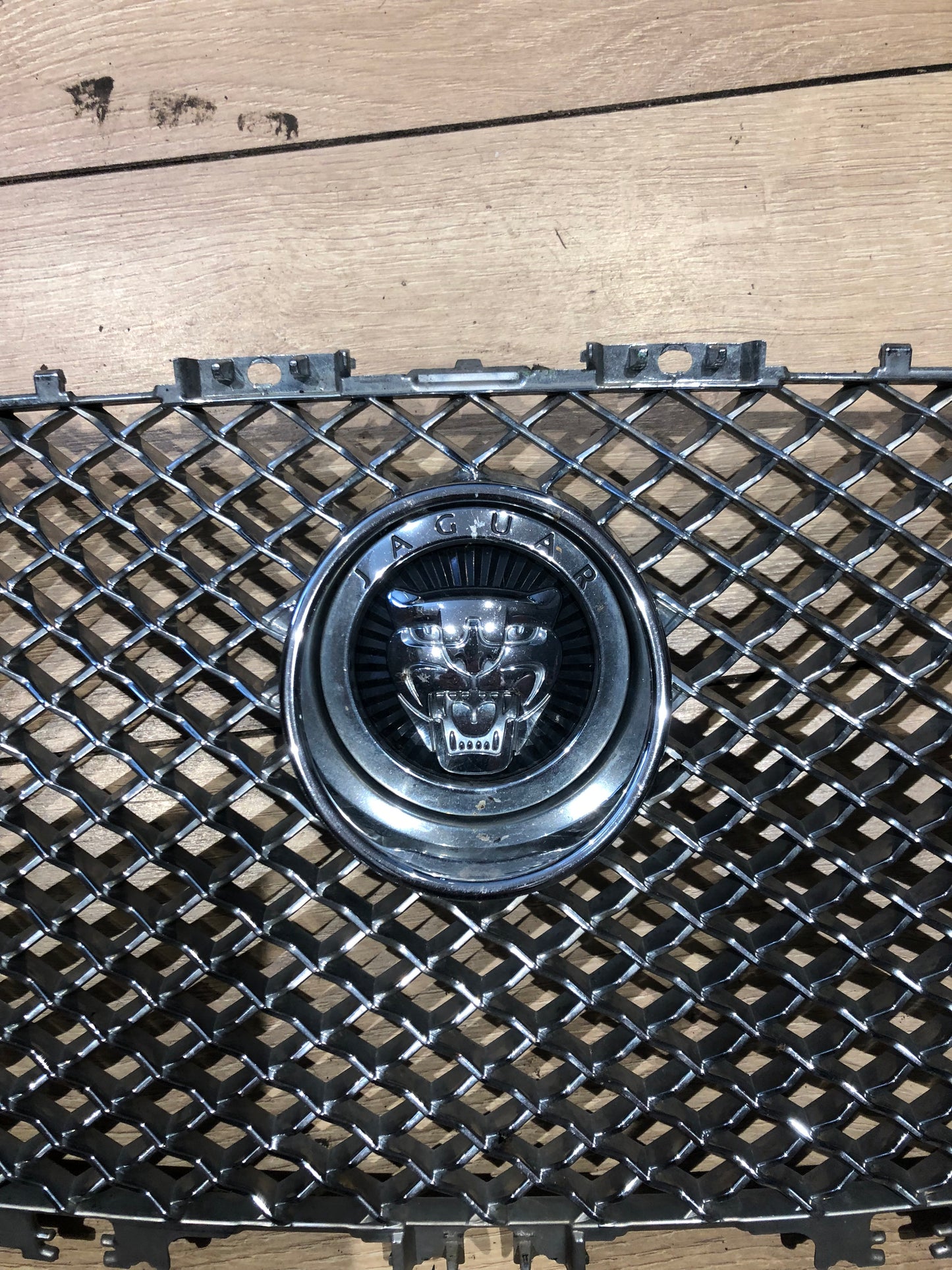 JAGUAR XF 2011-2015 CHROME MESH GRILLE (PRE FACELIFT)