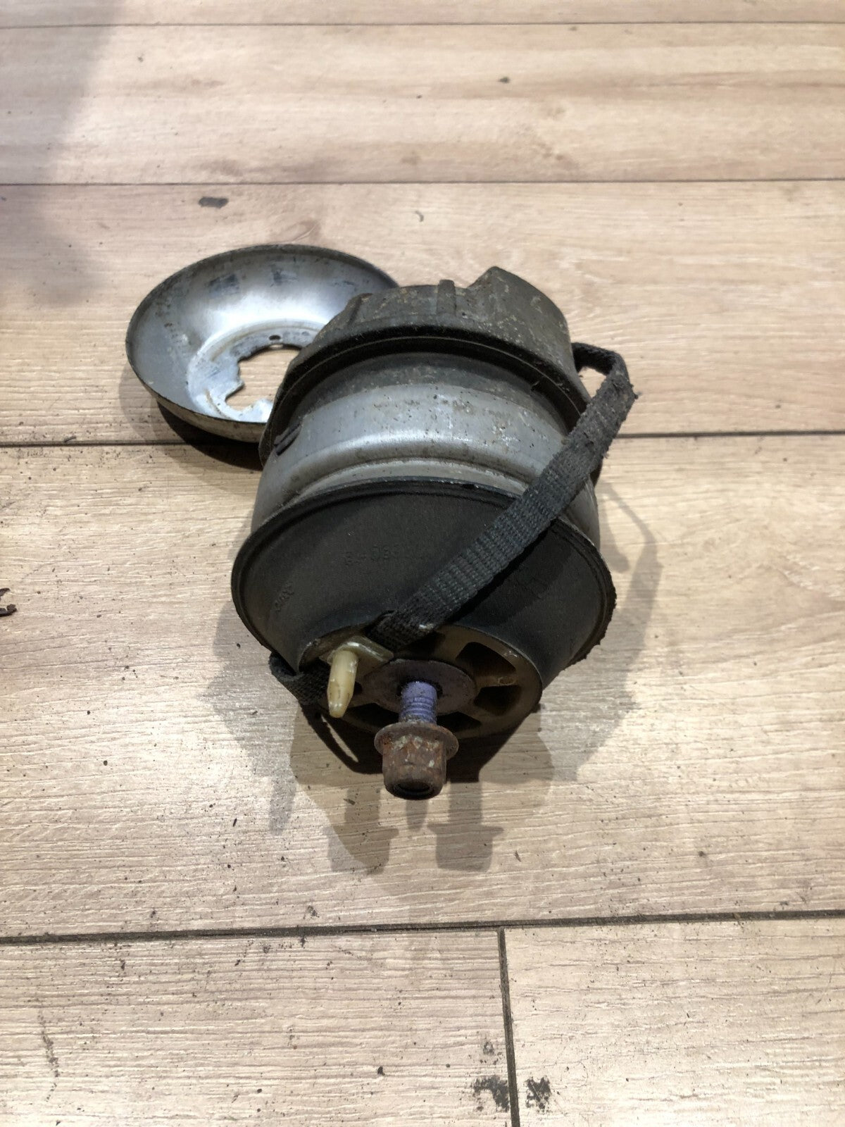 JAGUAR S-TYPE 2.7 DIESEL ENGINE MOUNT