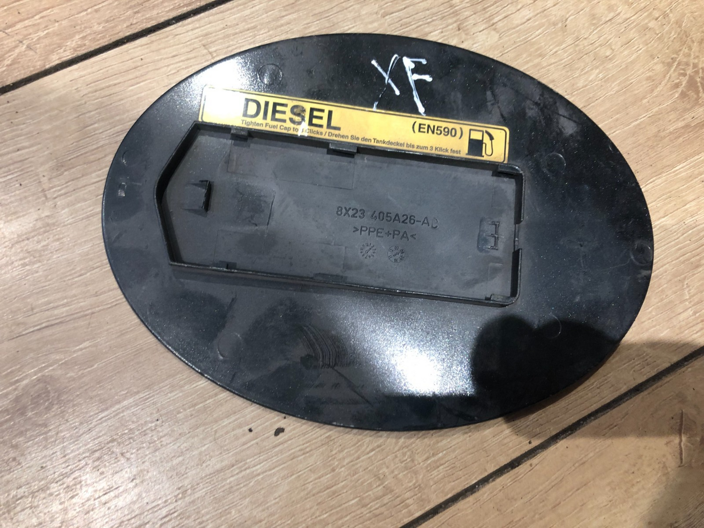 JAGUAR XF X250 FUEL TANK FILLER FLAP DOOR COVER BLACK