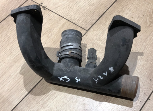 Jaguar XJ X308 2001 Engine water coolant pipe hose 96JV8A504BD