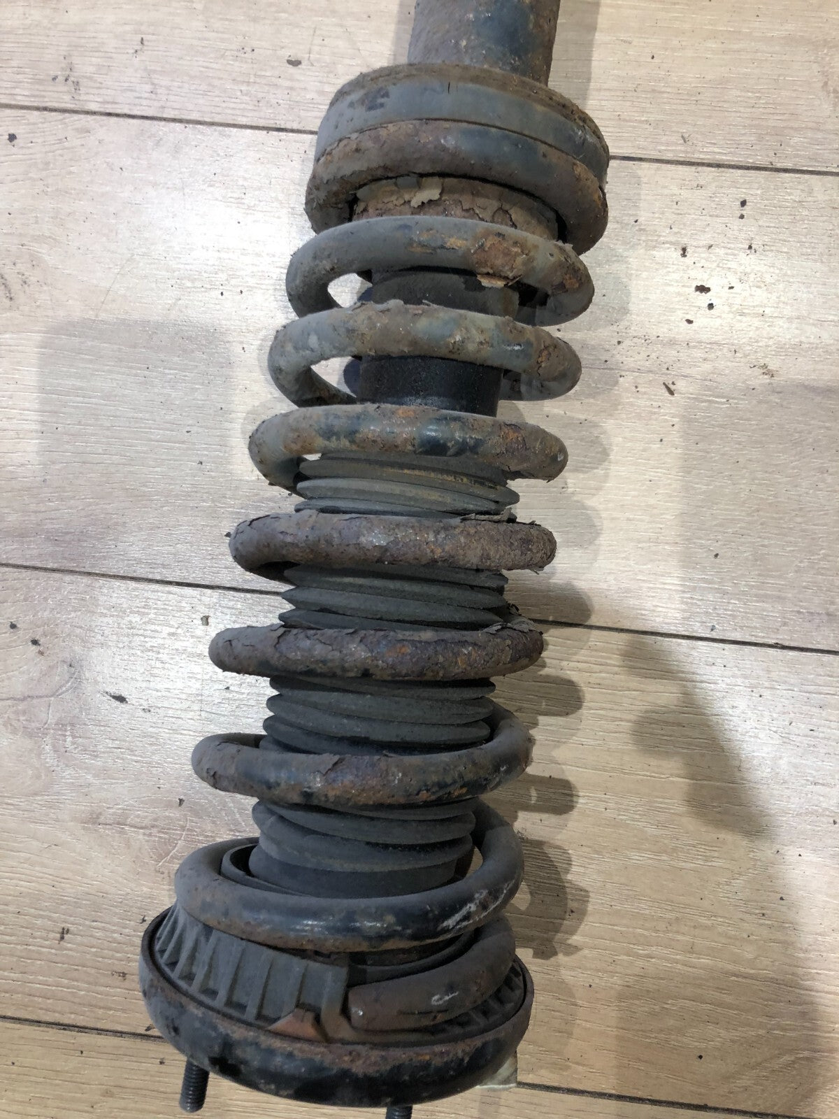 JAGUAR S-TYPE REAR SHOCK ABSORBER STRUT