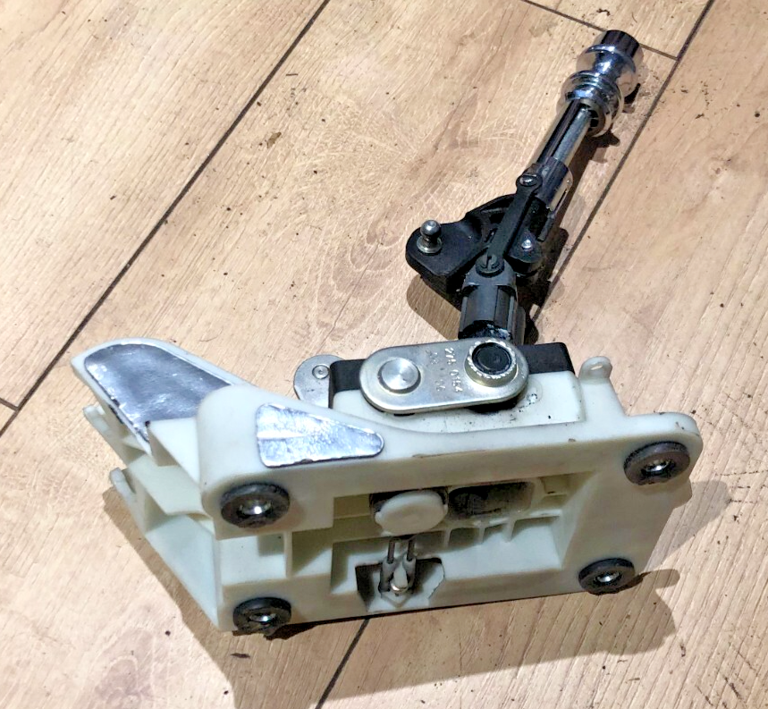 JAGUAR X-TYPE 2.0 DIESEL GEAR STICK SELECTOR 4X4R-7K387-BD