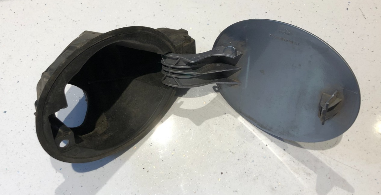 Jaguar X-Type 2001-2010 (Saloon models )FUEL FLAP DOOR (JKH)