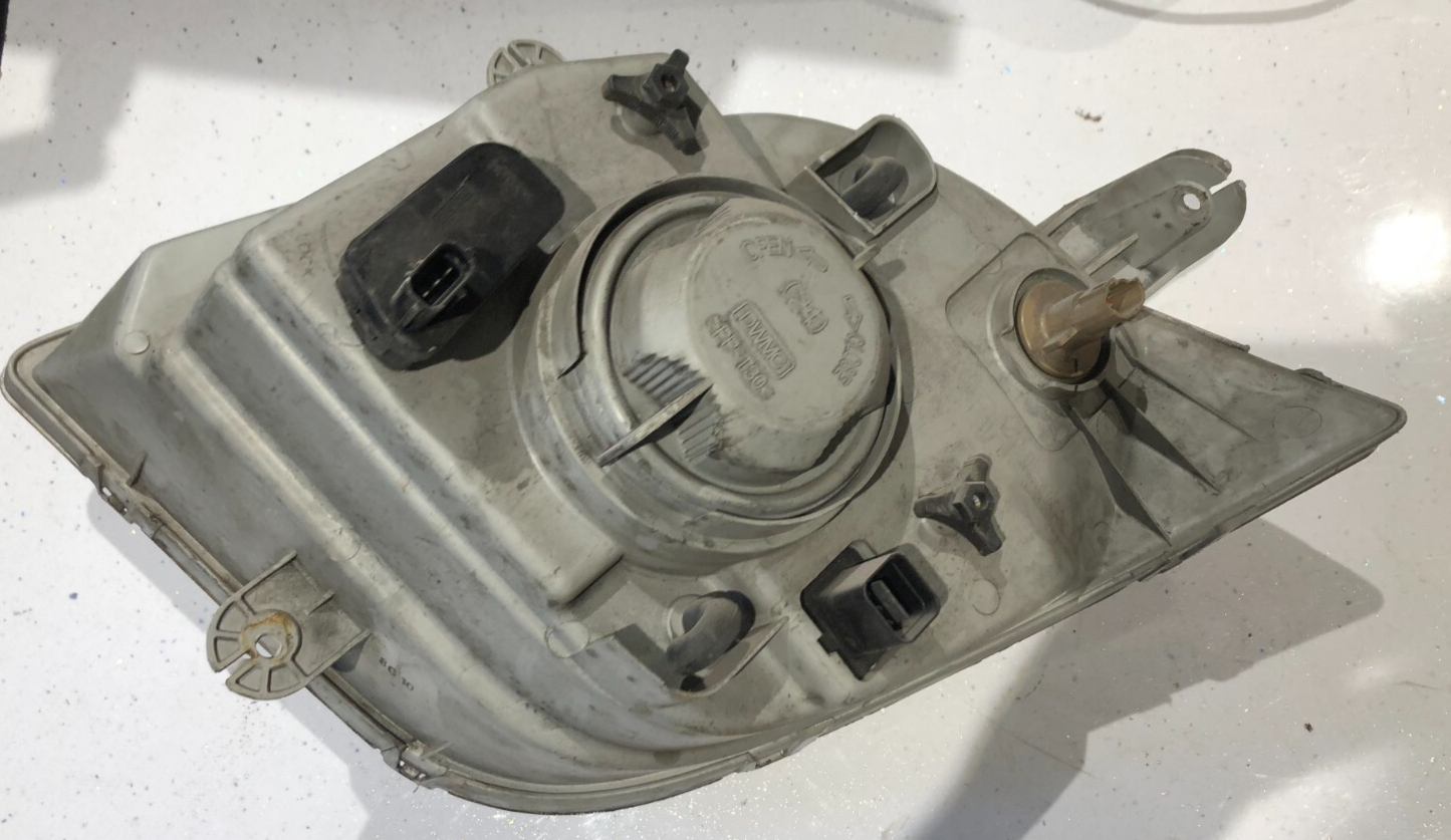 LDV MAXUS HEADLIGHT DRIVERS RIGHT SIDE 0301-001239 2005 - 2009