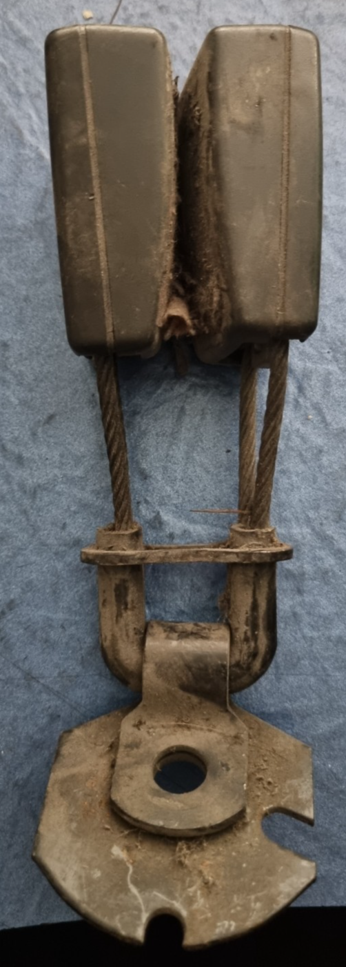 Jaguar X-Type Estate (2005) 4X43-N613K21-ABLEG Pair Belt Hook Right Rear