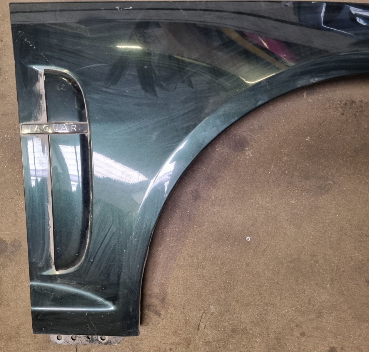 JAGUAR XF XFR 2008-2011 FRONT RIGHT WING / FENDER PANEL DARK GREEN