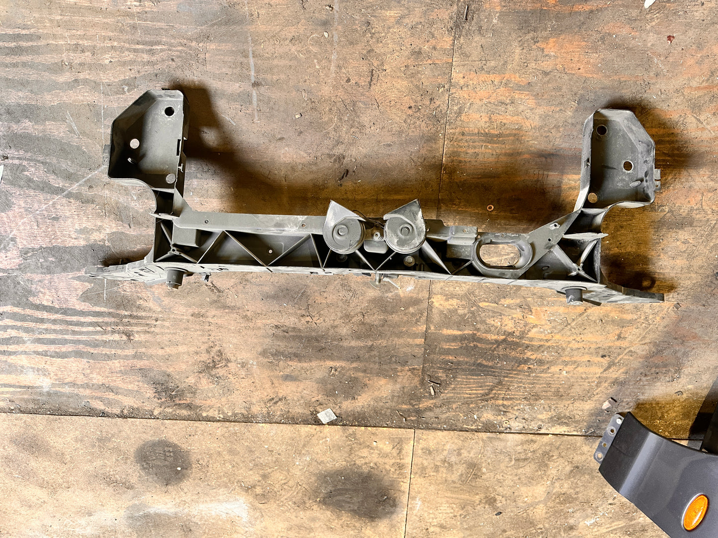 RENAULT CLIO 2005-2009 HATCHBACKFRONT PANEL