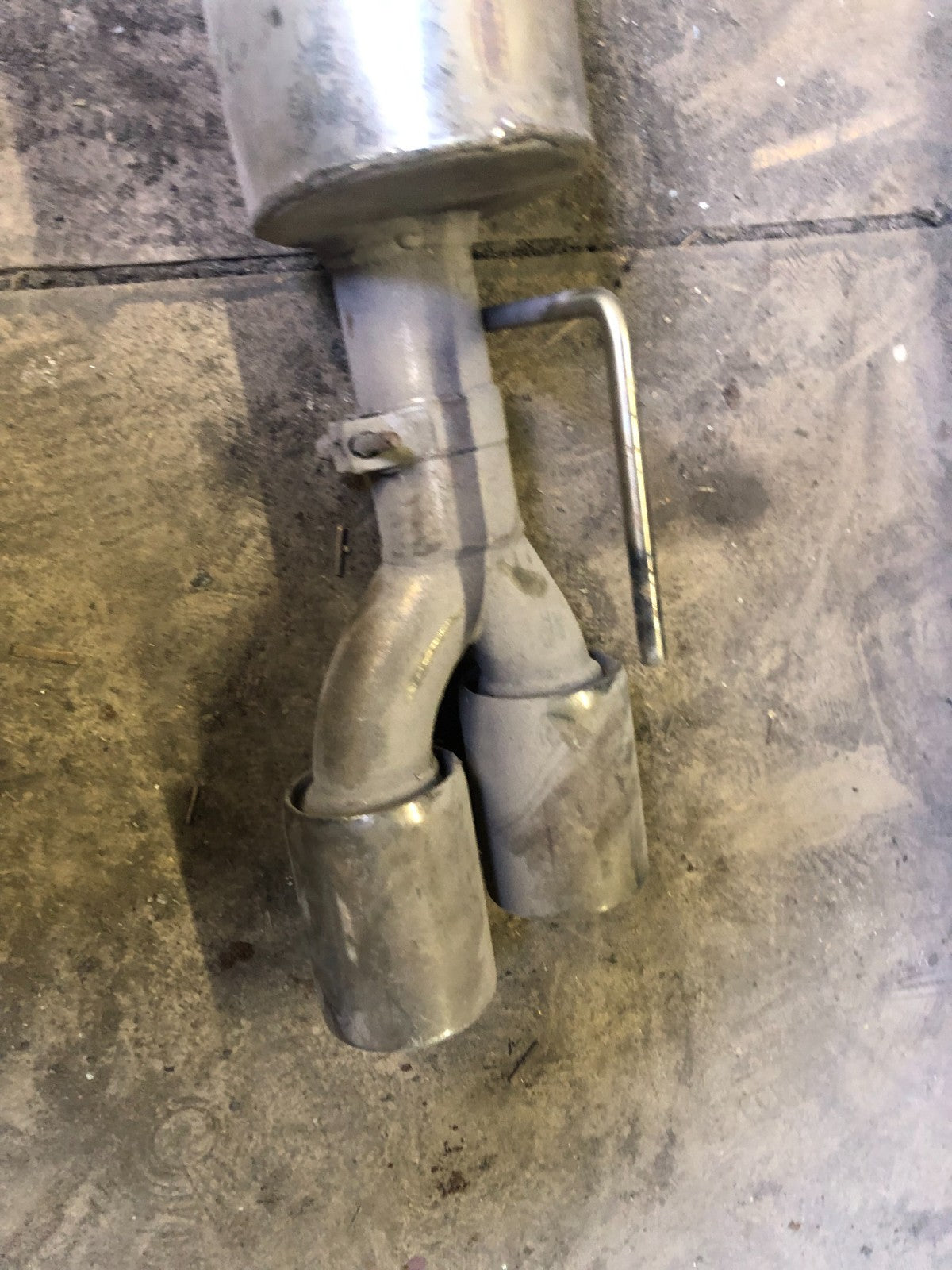 JAGUAR XF X250 MUFFLER EXHAUST RIGHT DRIVERS 5.0L