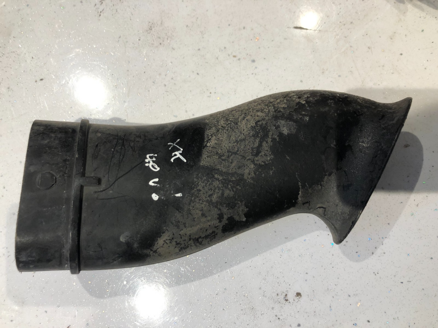 Jaguar XK8 XKR 1996-2006 AIR FILTER BOX INTAKE TUBE