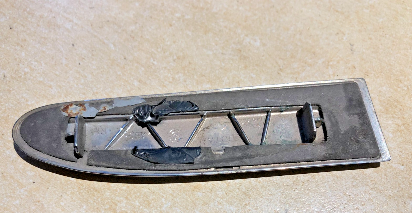 JAGUAR X-TYPE WING BADGE RIGHT DRIVERS SIDE