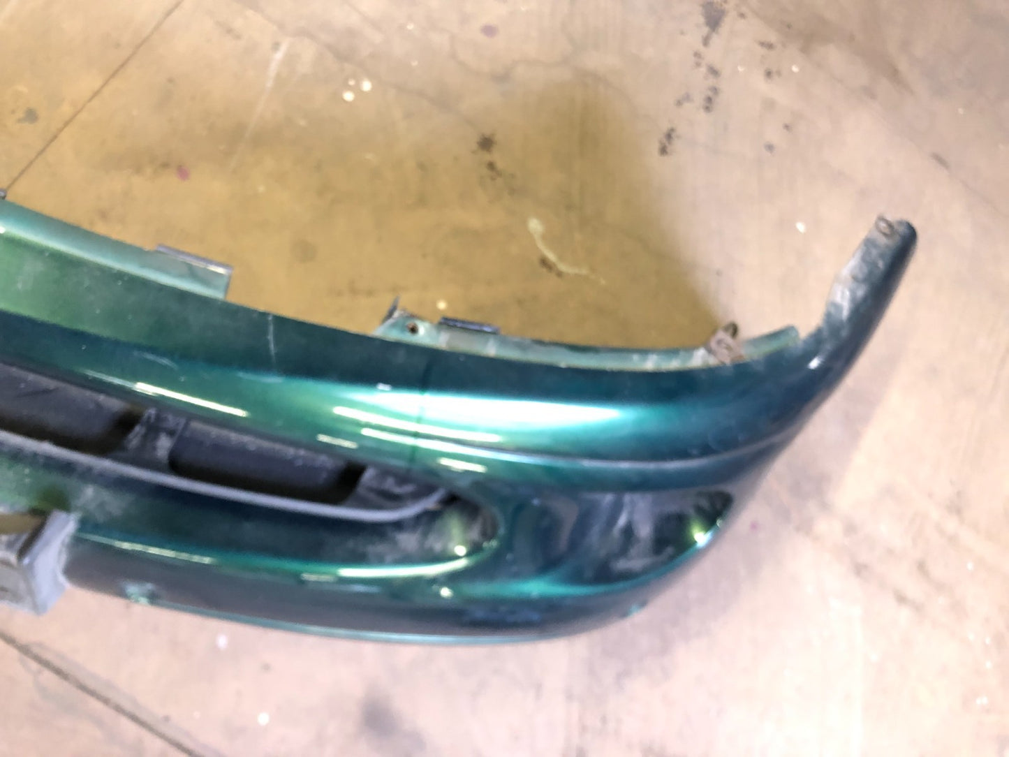 JAGUAR X-TYPE 2003-09 GREEN FRONT BUMPER PRE-FACELIFT
