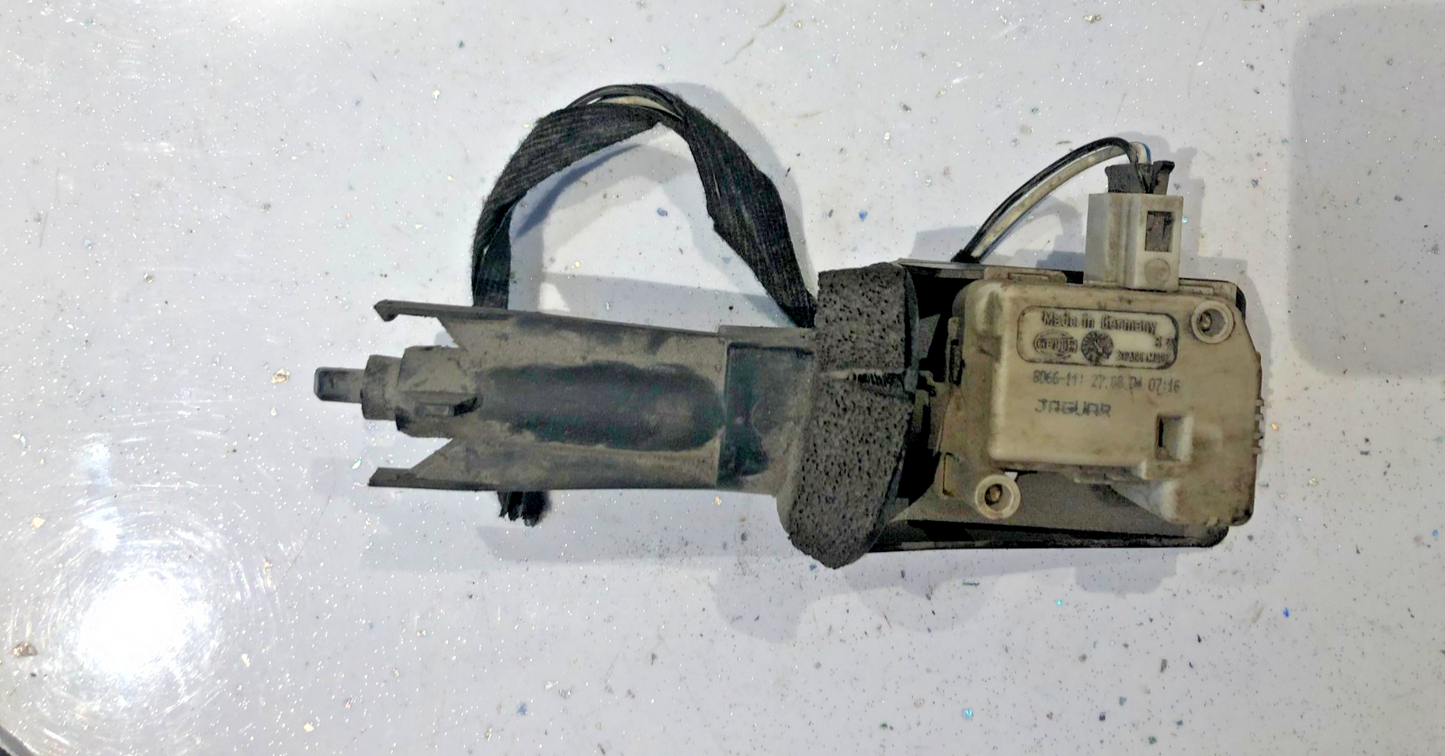 JAGUAR S-TYPE FUEL DOOR LOCK ACTUATOR 4R83-F9C070-AC