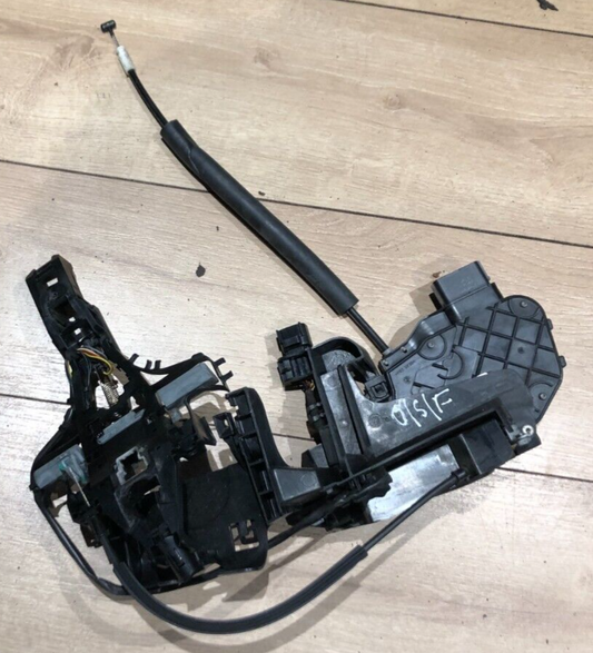 JAGUAR XF X250 O/S/F DRIVERS FRONT DOOR LATCH LOCK 8X23-203A28 AD/AE (KEYLESS)