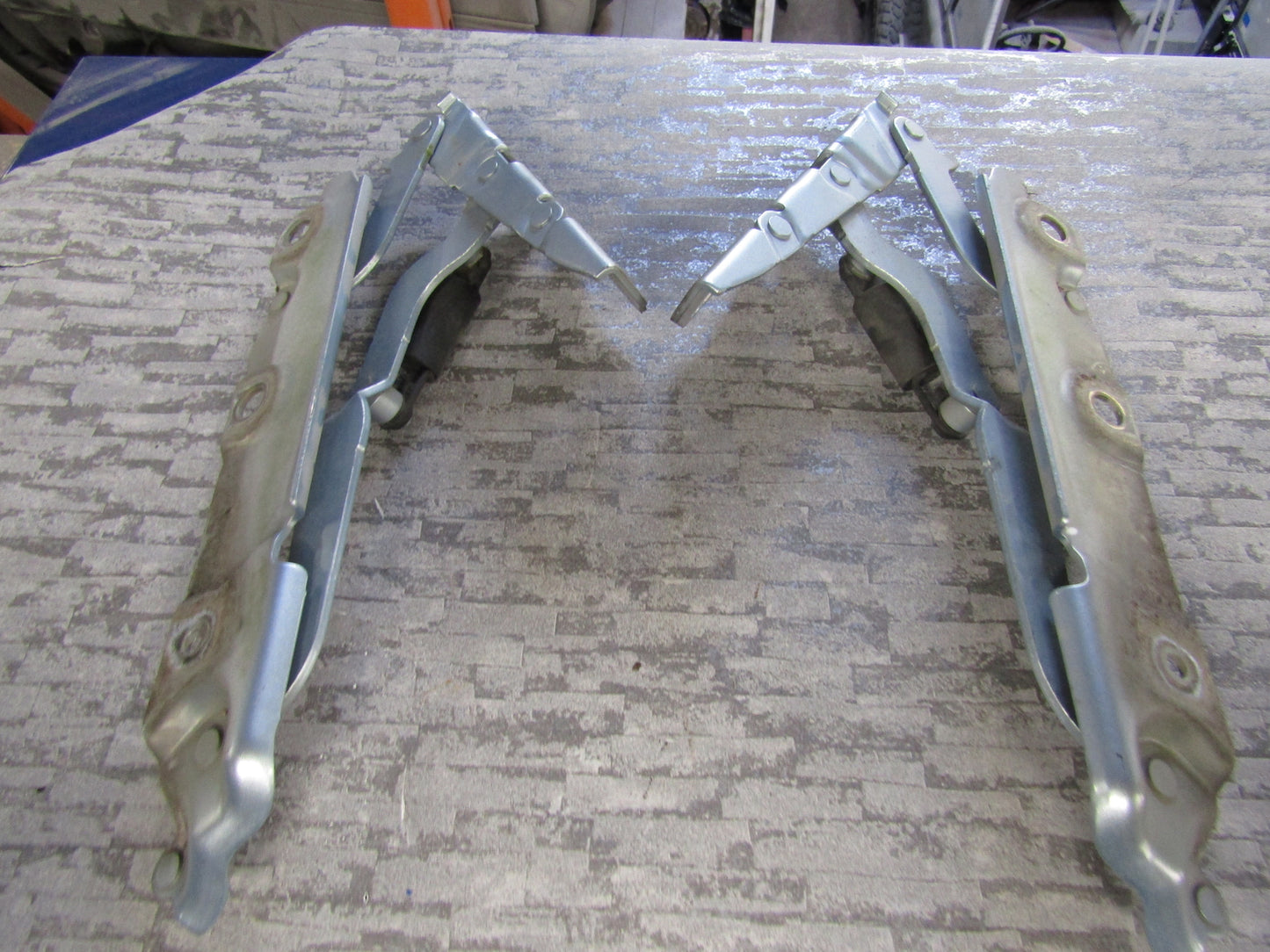 Jaguar XF X250 Bonnet Hinge Pair LIGHT BLUE