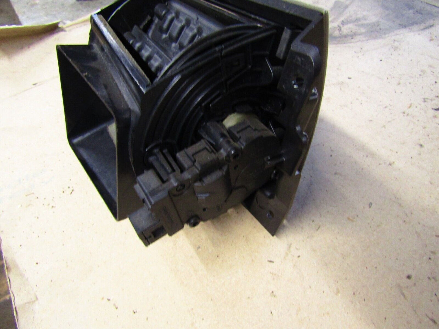 JAGUAR XF DRIVERS DASHBOARD AIR VENT 8X23-014A23-