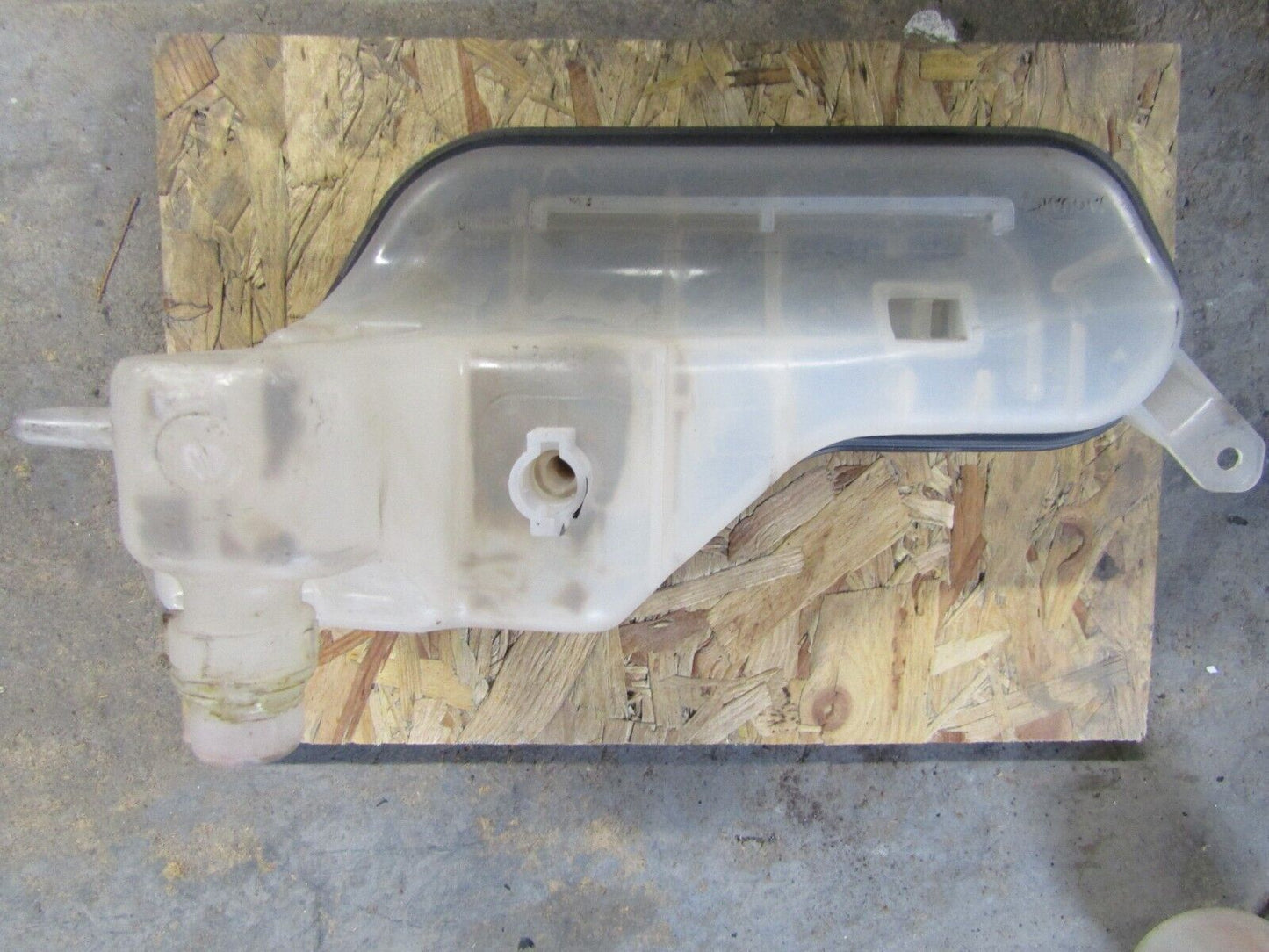 JAGUAR XF/ S-TYPE/ XJ 2W93-8A080-AA RADIATOR COOLANT EXPANSION