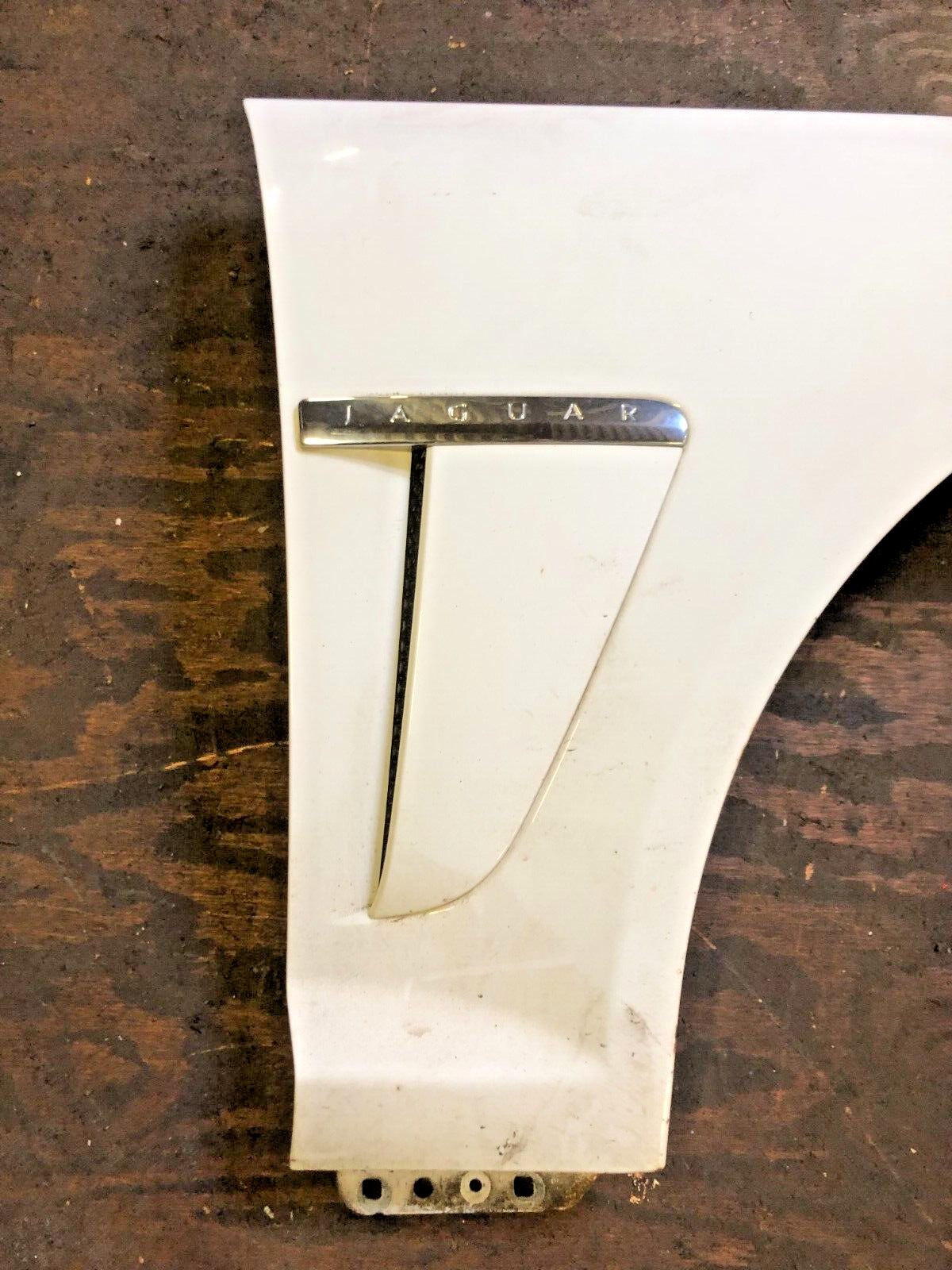 JAGUAR XF X250 O/S OFFSIDE DRIVERS RIGHT WING WHITE