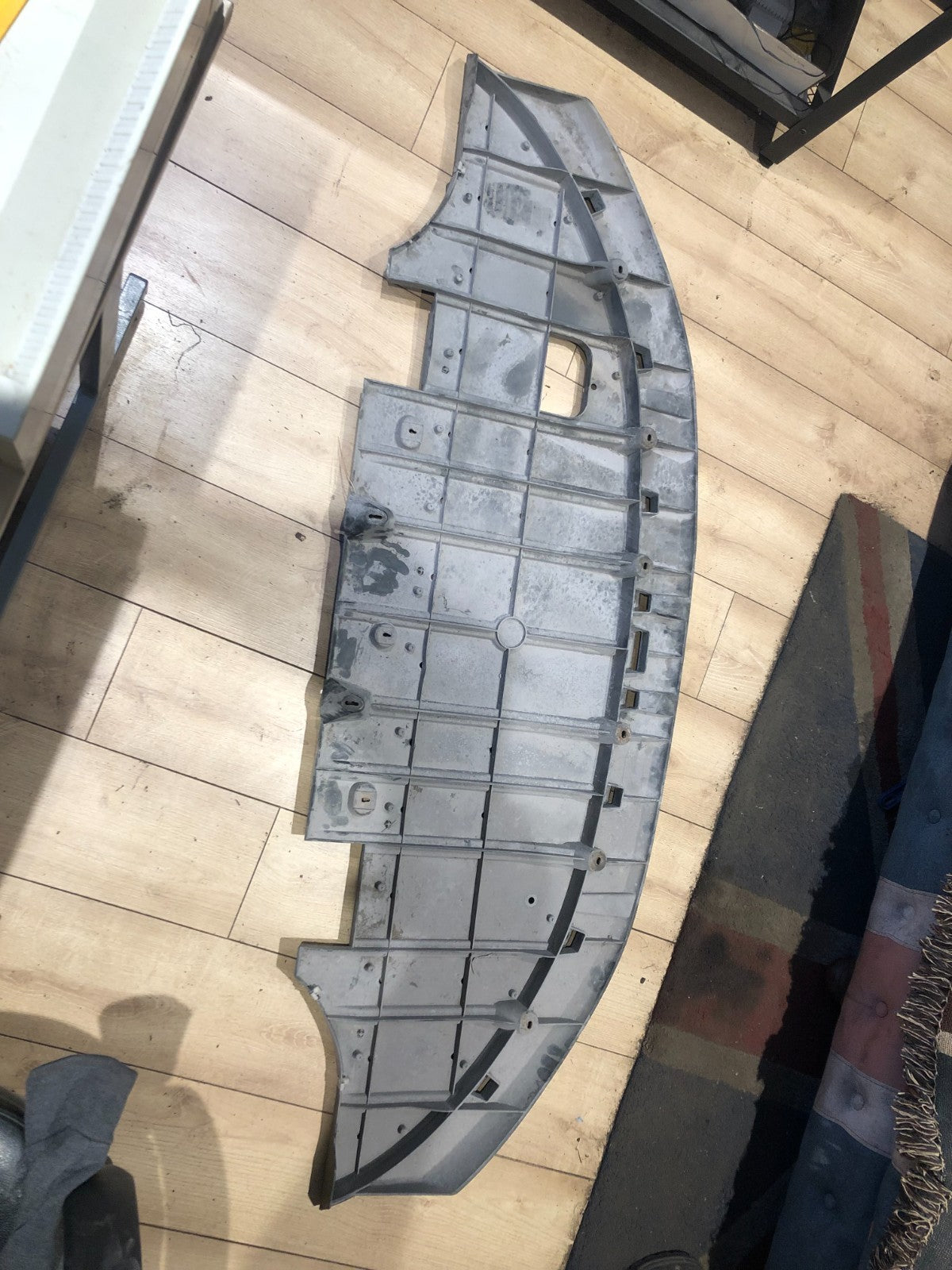 JAGUAR XJ X351 FRONT BUMPER UNDERTRAY SPLASH GUARD AW93-17626