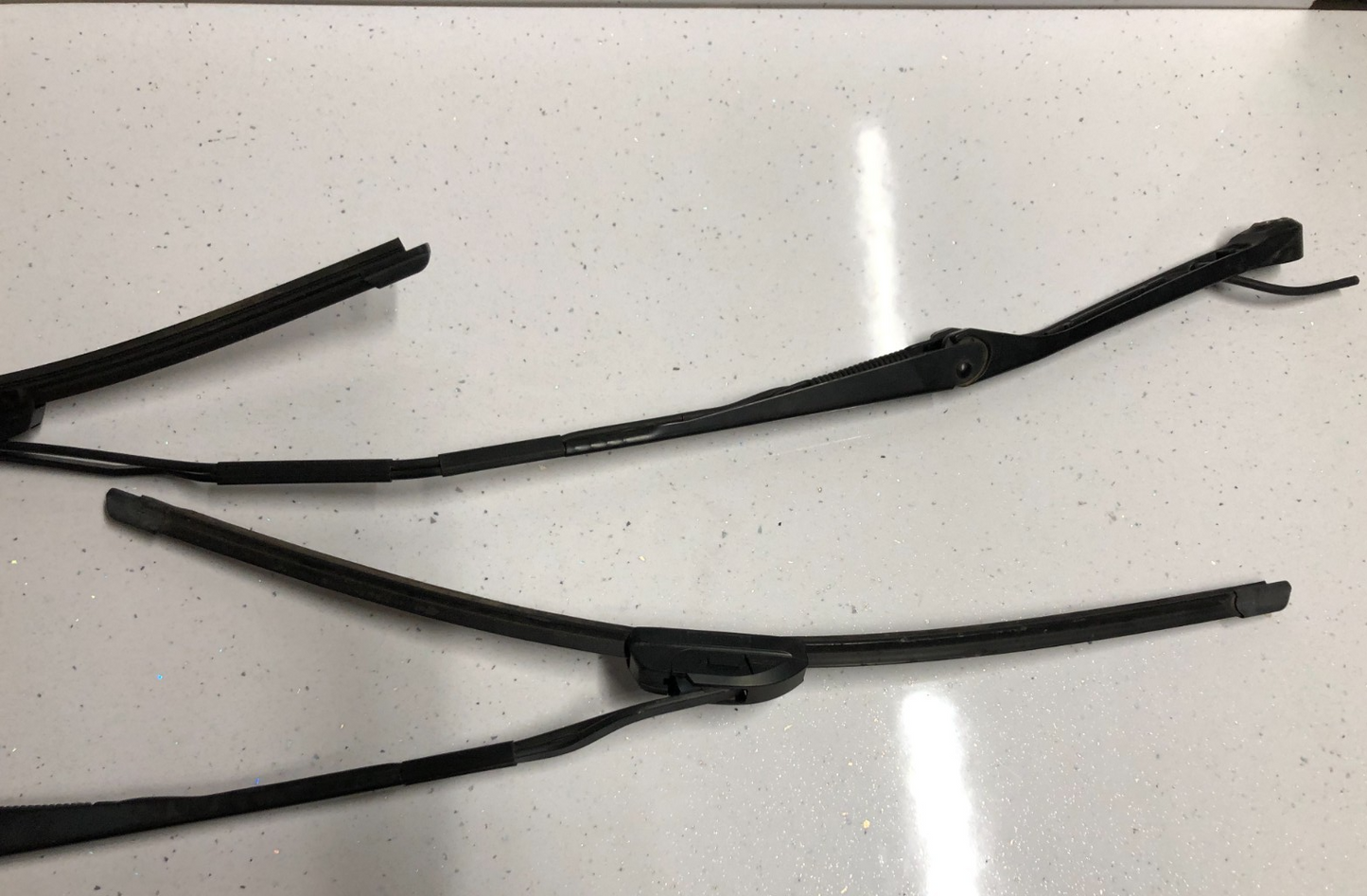 Jaguar S Type Front Windscreen Wiper Arms & Blades Pair