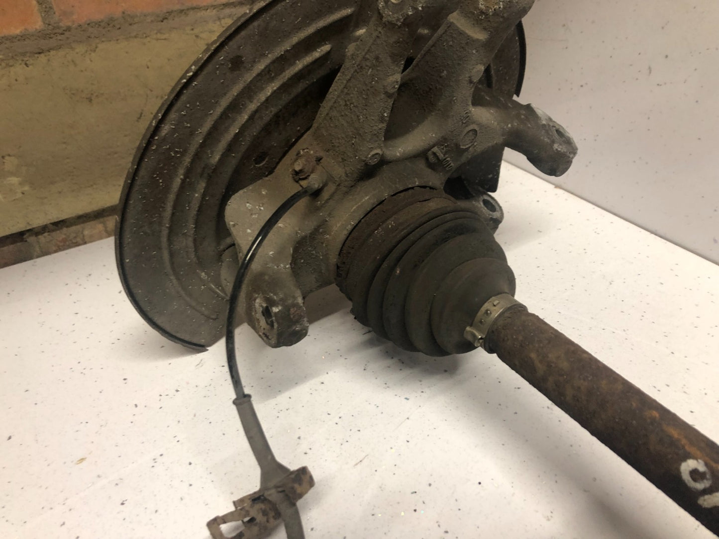 JAGUAR XF X250 2.7D DRIVERS RIGHT REAR HUB WHEEL BEARING & DRIVEHAFT ASSEMBLY