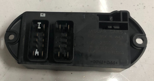 Jaguar XK8 XKR 2001-2002 DASHBOARD FACIA FUSEBOX (DRIVERS SIDE)