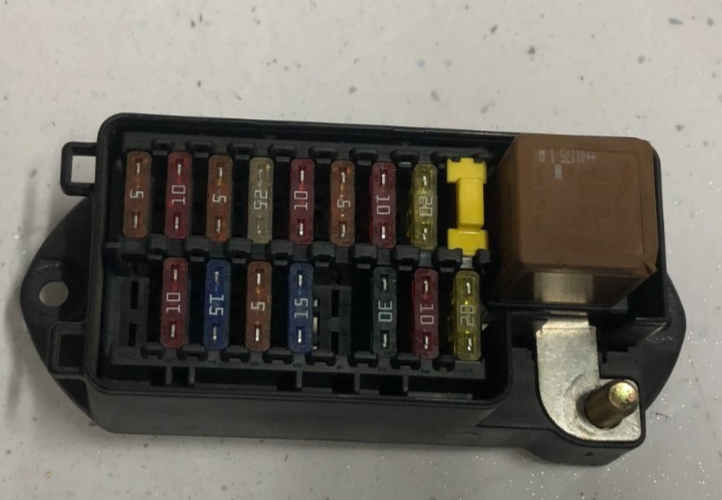 Jaguar XK8 XKR 2001-2002 DASHBOARD FACIA FUSEBOX (DRIVERS SIDE)