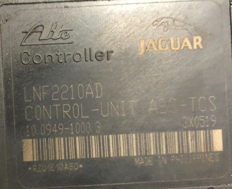 Jaguar XJ8 XK8 XJR XKR 2000-2002 ABS PUMP + MODULE MNF5920AD LNF2210AD