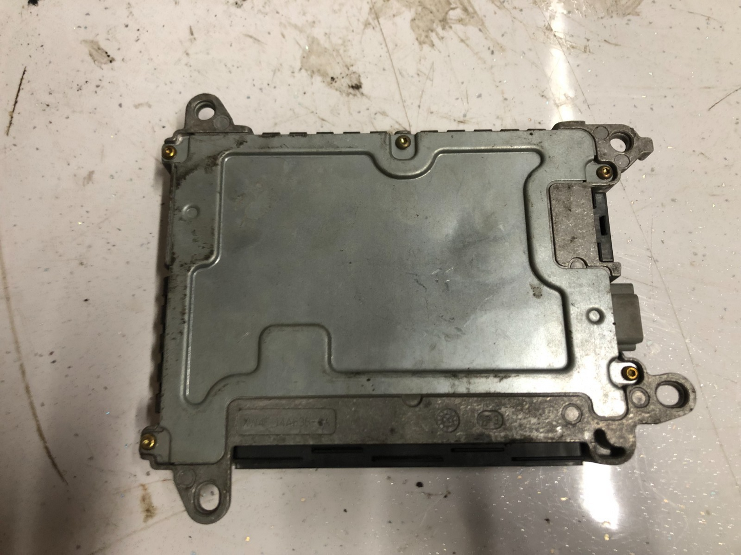 JAGUAR S-TYPE 1999-2001 FRONT ELECTRONIC MODULE (YW4T-13B525-BA/BB)