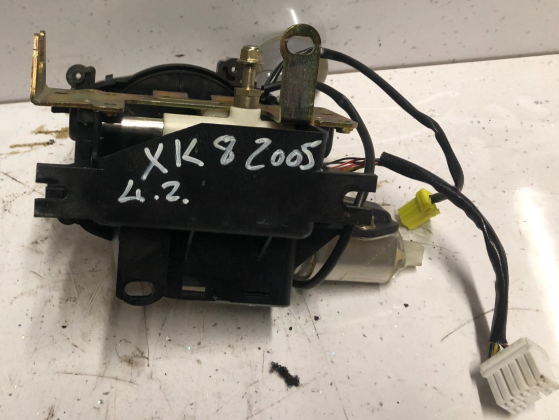 JAGUAR XK8 4.2 PETROL AUTO GEAR STICK SHIFTER LNA5850AA 2002-2005