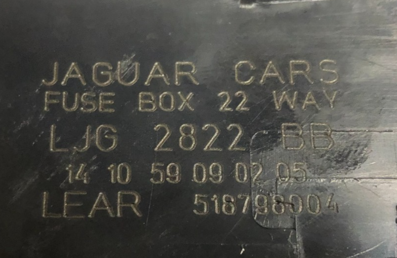 JAGUAR XK8 XKR 2002-2006 FUSEBOX (BOOT/TRUNK) LJG2822BB(NO FUSES)