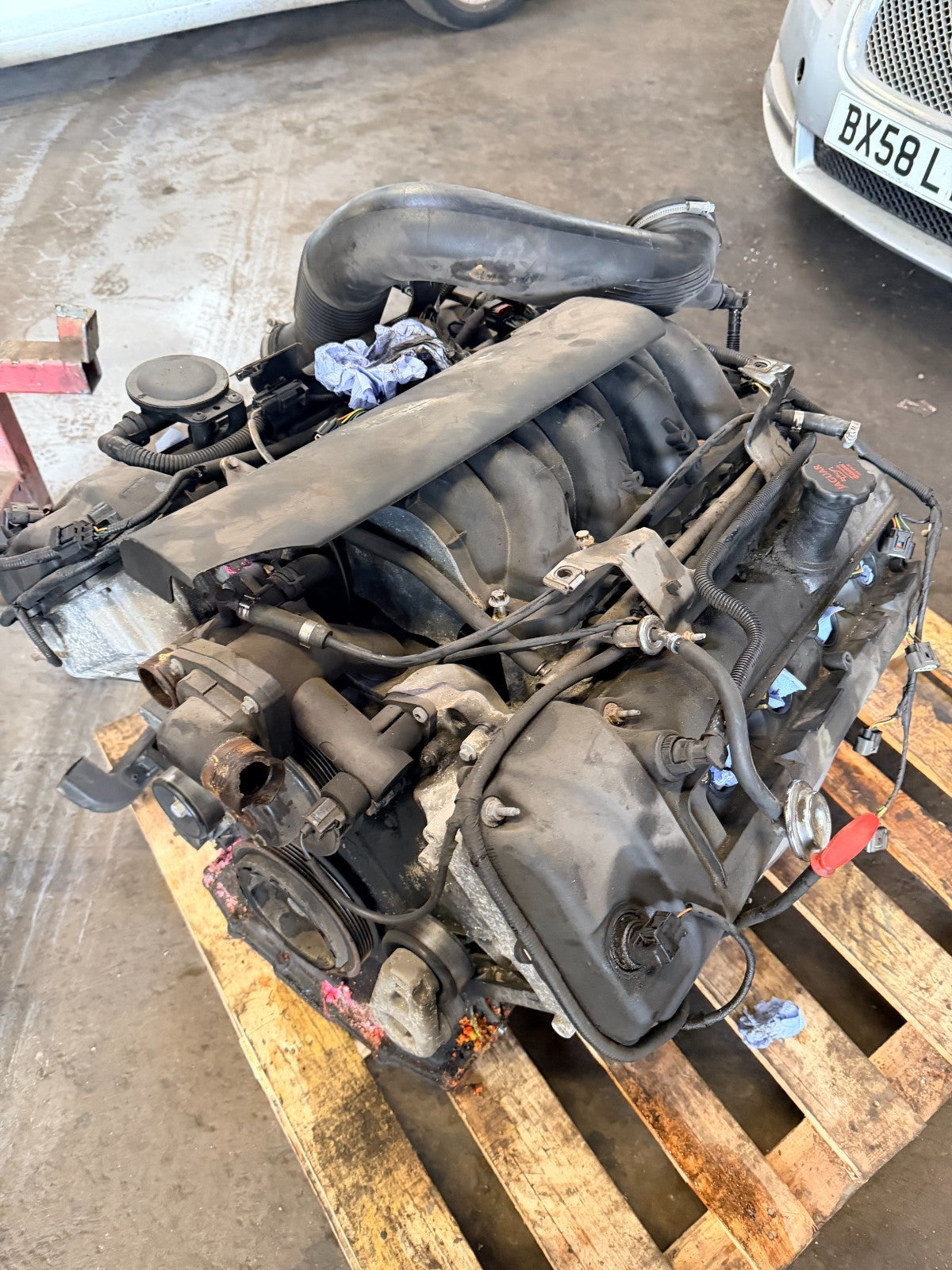 JAGUAR XK8 2002-2005 ENGINE ASSEMBLY 4.2 V8