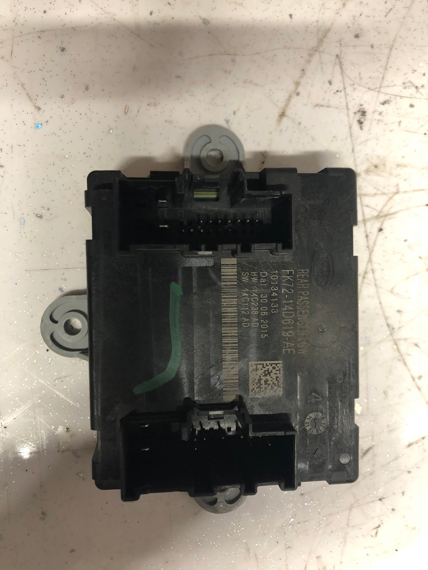 JAGUAR XE REAR PASSENGERS DOOR MODULE (FK72-14D619-AE / LR078337)