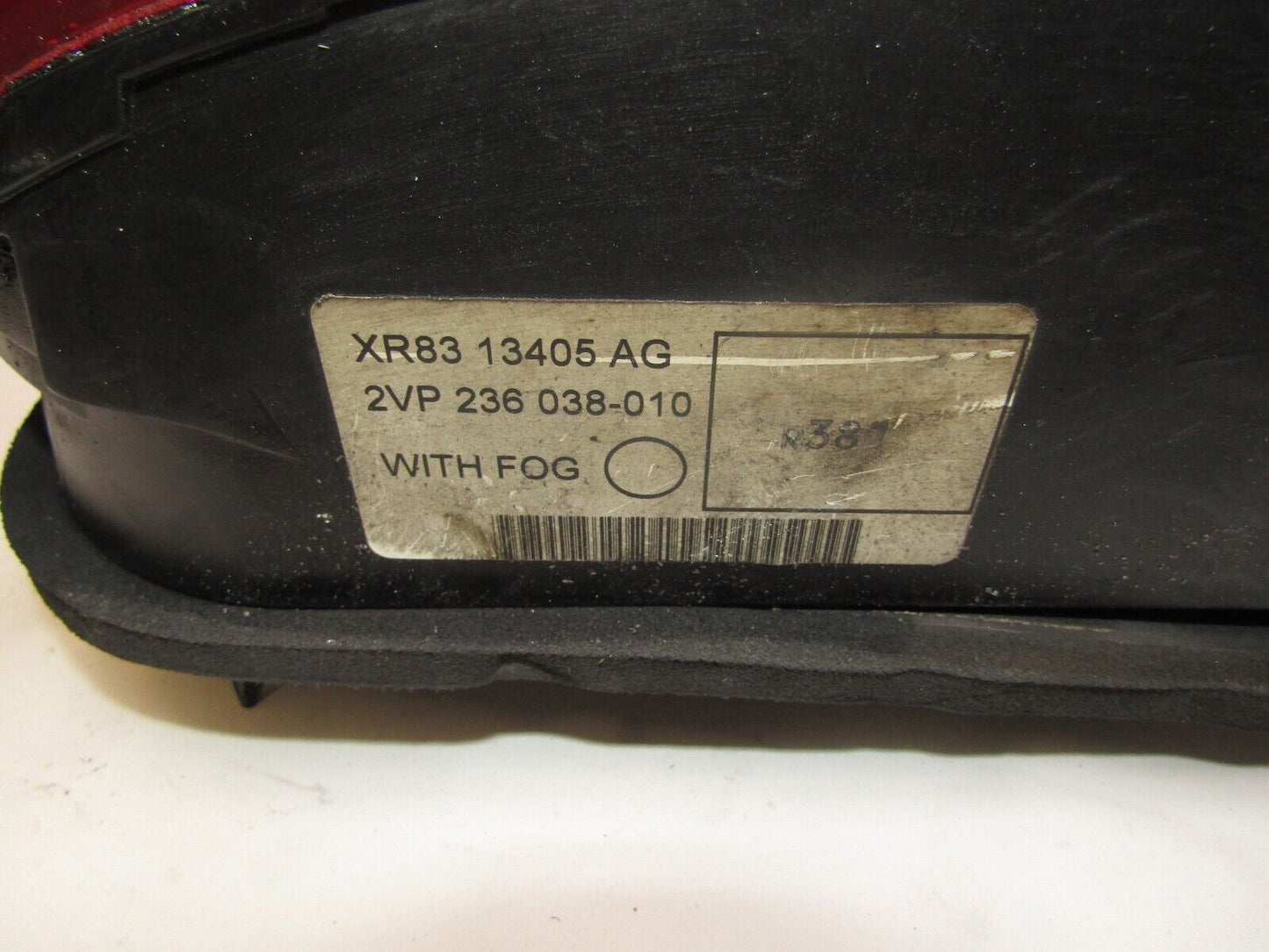 JAGUAR S-TYPE PASSENGER SIDE REAR TAIL LIGHT t 00-2004 XR83-13405-AG