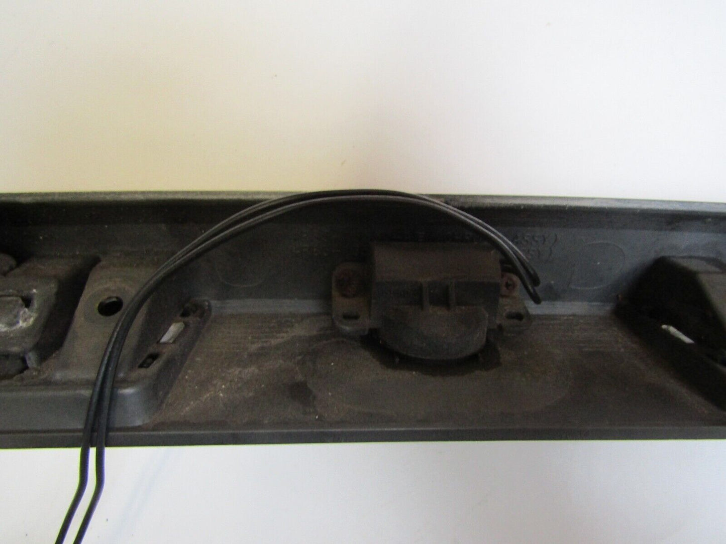 JAGUAR S TYPE REAR BOOT PLINTH + SWITCH & NUMBER PLATE LIGHT 4R83-13566-AB