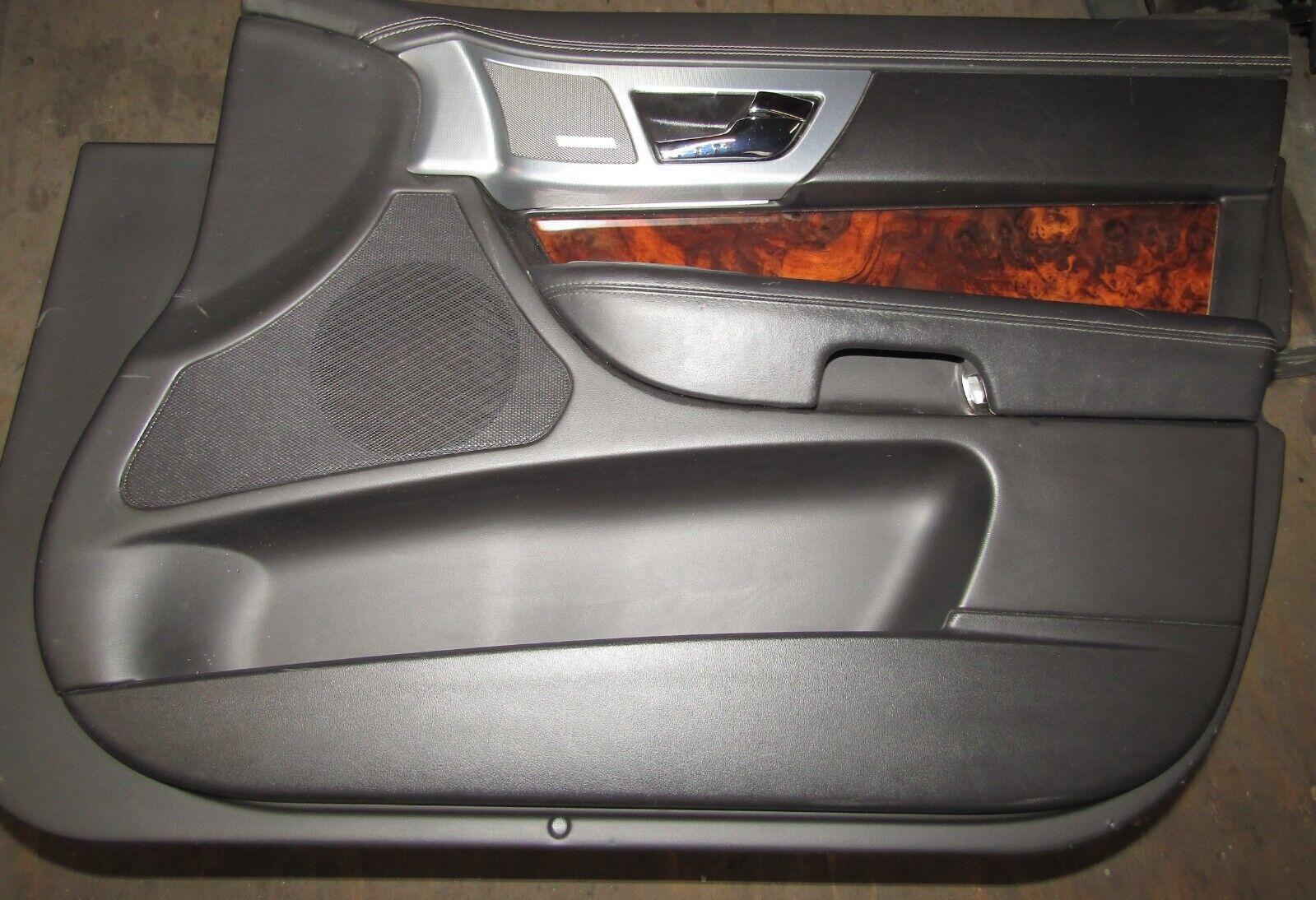 JAGUAR XF DRIVER SIDE RIGHT FRONT DOOR CARD PANEL 8X23-5423712-E
