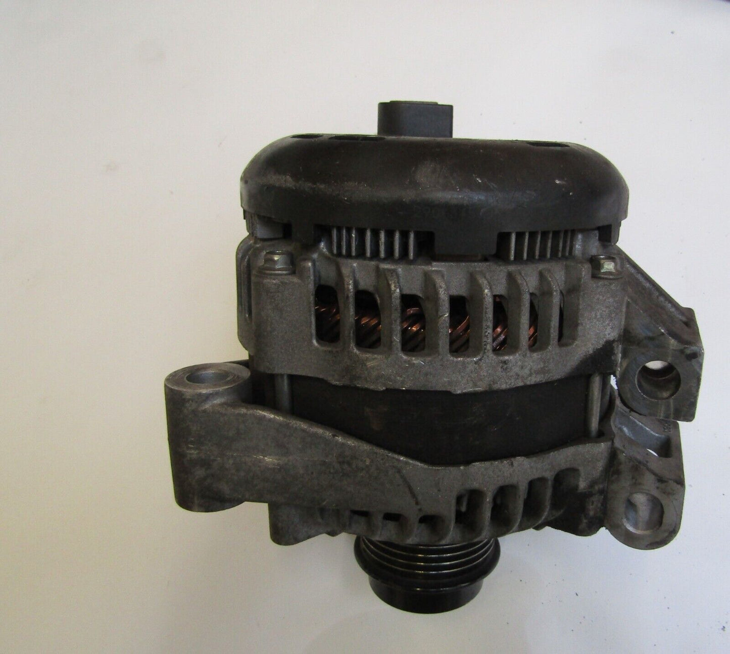 JAGUAR XF X250 3.0 DIESEL ALTERNATOR AW93-10300-AB