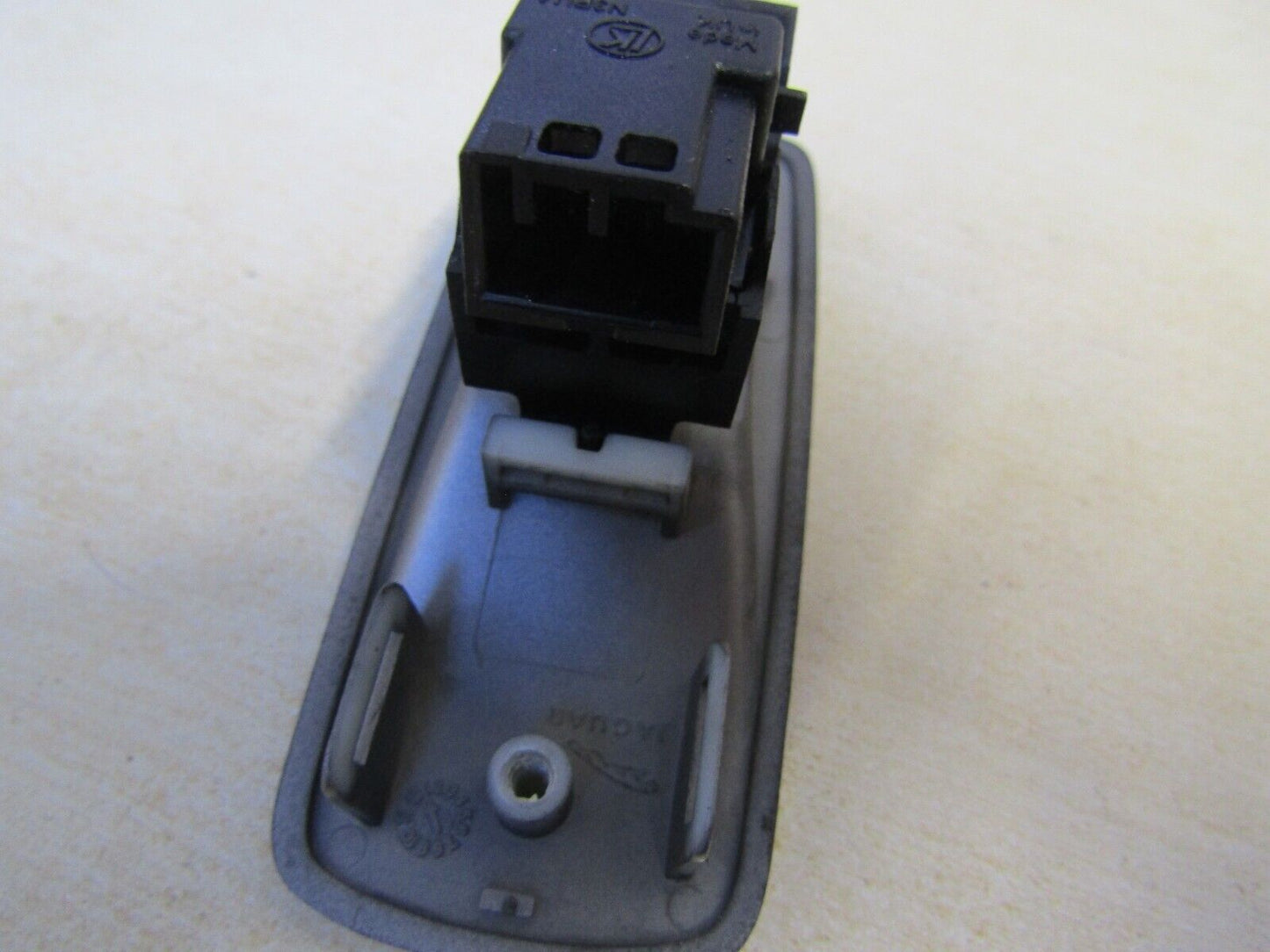 JAGUAR XF X250 SINGLE WINDOW SWITCH 8X23-14717-AB