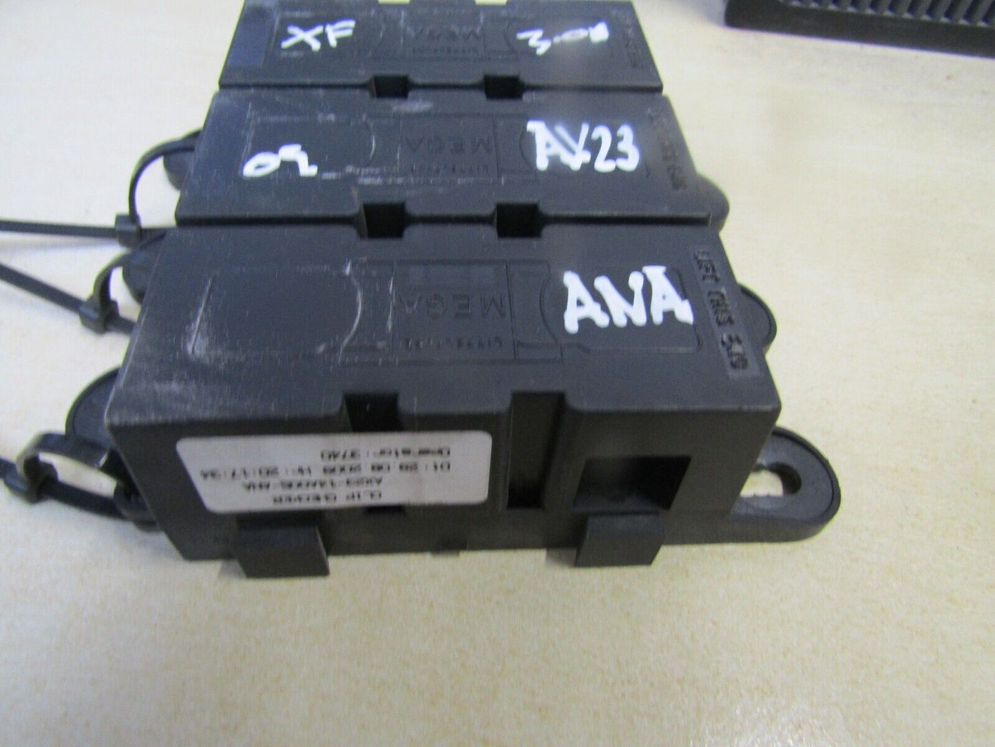 JAGUAR XF 3.0 DIESEL BATTERY MAIN TERMINAL FUSE BOX AX23-14A005-ANA 2007 - 2011