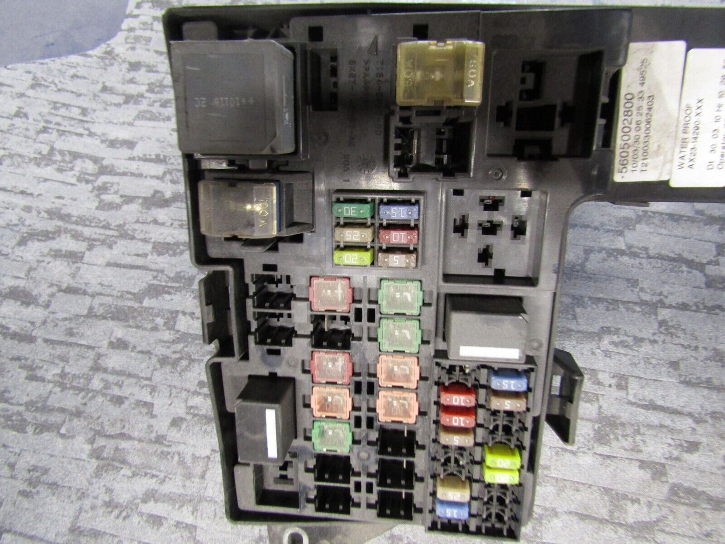 JAGUAR XF X250 3.0 Diesel Engine Bay mounted Fusebox AX23-14290-AHB