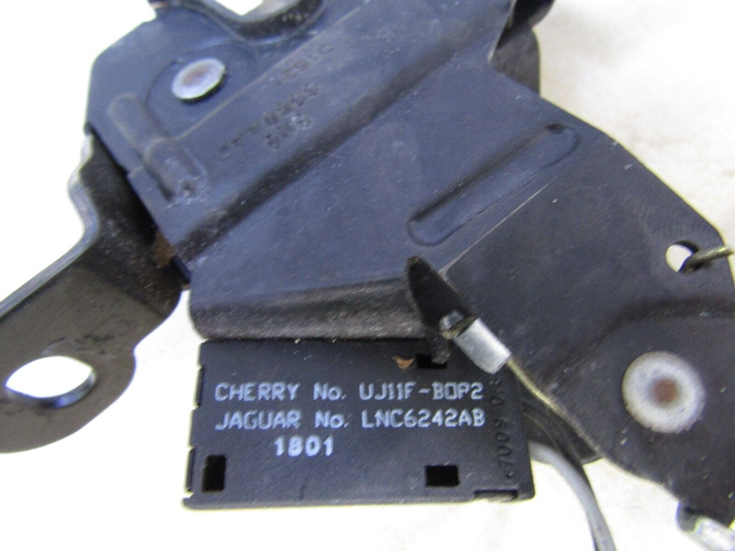 JAGUAR XJ8 BOOTLID POWER LOCK MECHANISM MODULE UNIT LNC6242AB