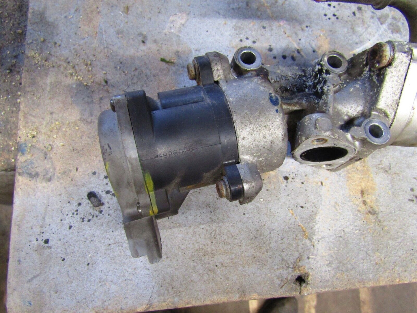 JAGUAR XF /S TYPE 2.7 DIESEL O/S/F EGR VALVE WITH COOLER 4R8Q90475BC 4R8Q9Y493BJ