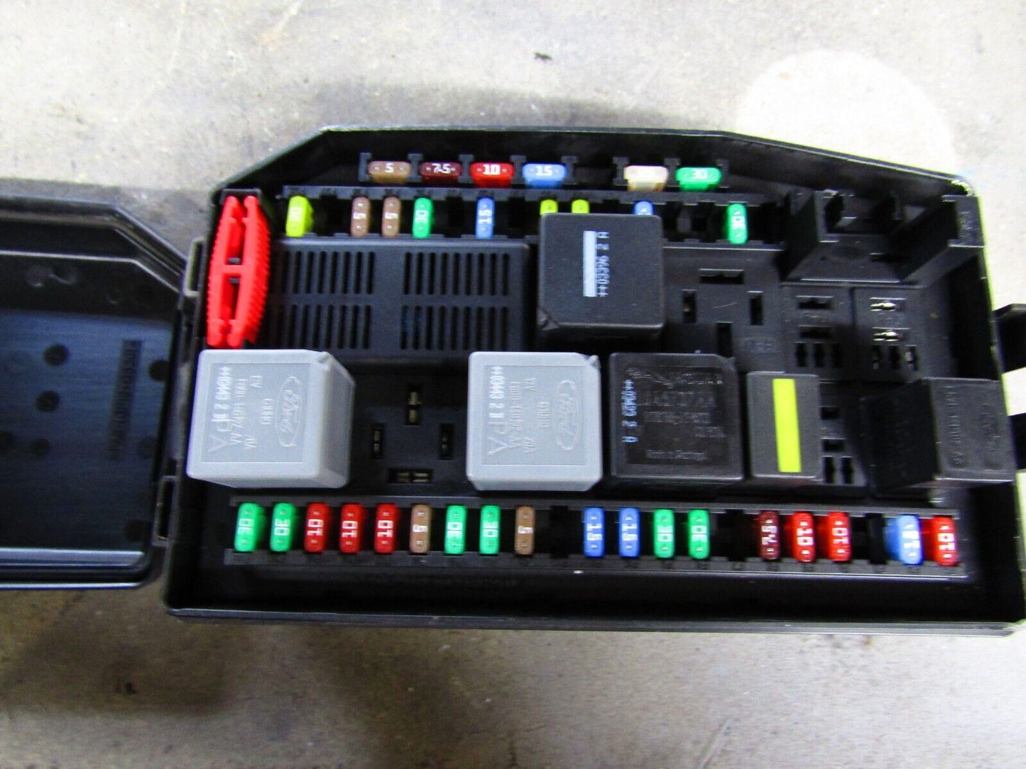 Jaguar X-Type 2.5/3.0 Petrol Engine Bay Fusebox 4X43-140073-BD