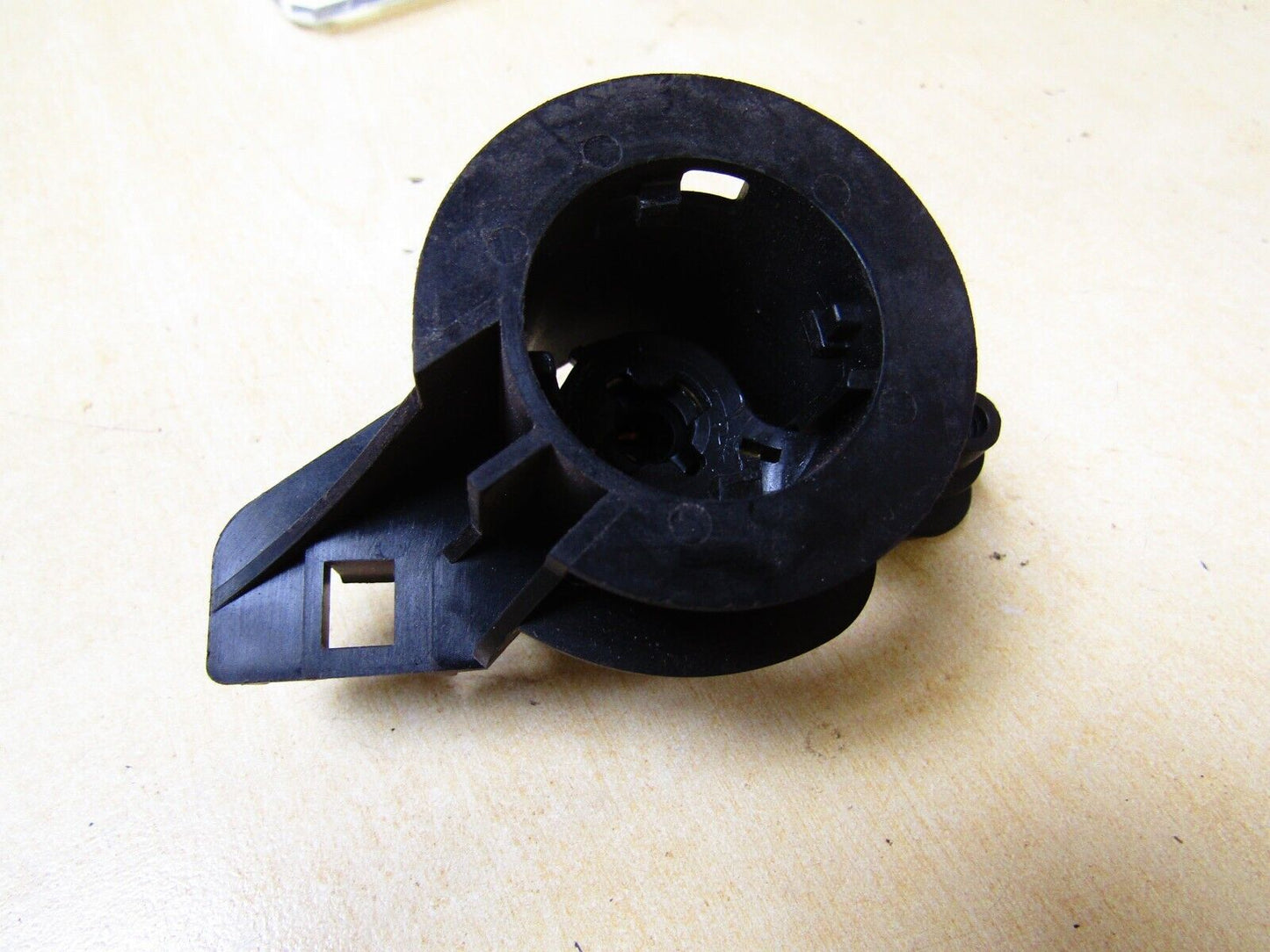 JAGUAR XF X250 REAR TAILGATE BOOT LID LOCK BARREL INNER PLASTIC