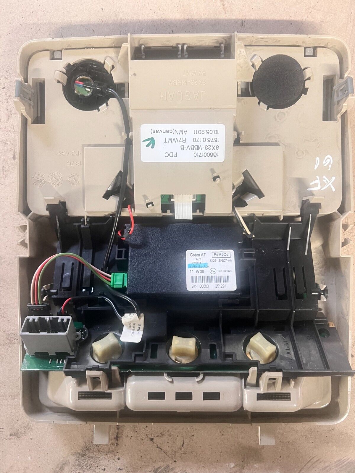 JAGUAR XF X250 INTERIOR ROOF READING LIGHT LAMP 2013 8X23-15K607-AA CREAM/SILVER