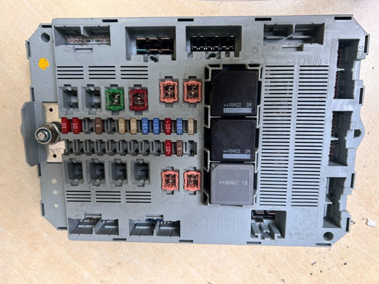 JAGUAR XF 3.0 DIESEL Interior Fuse Relay Box 2008-2015 9X2314B476BC