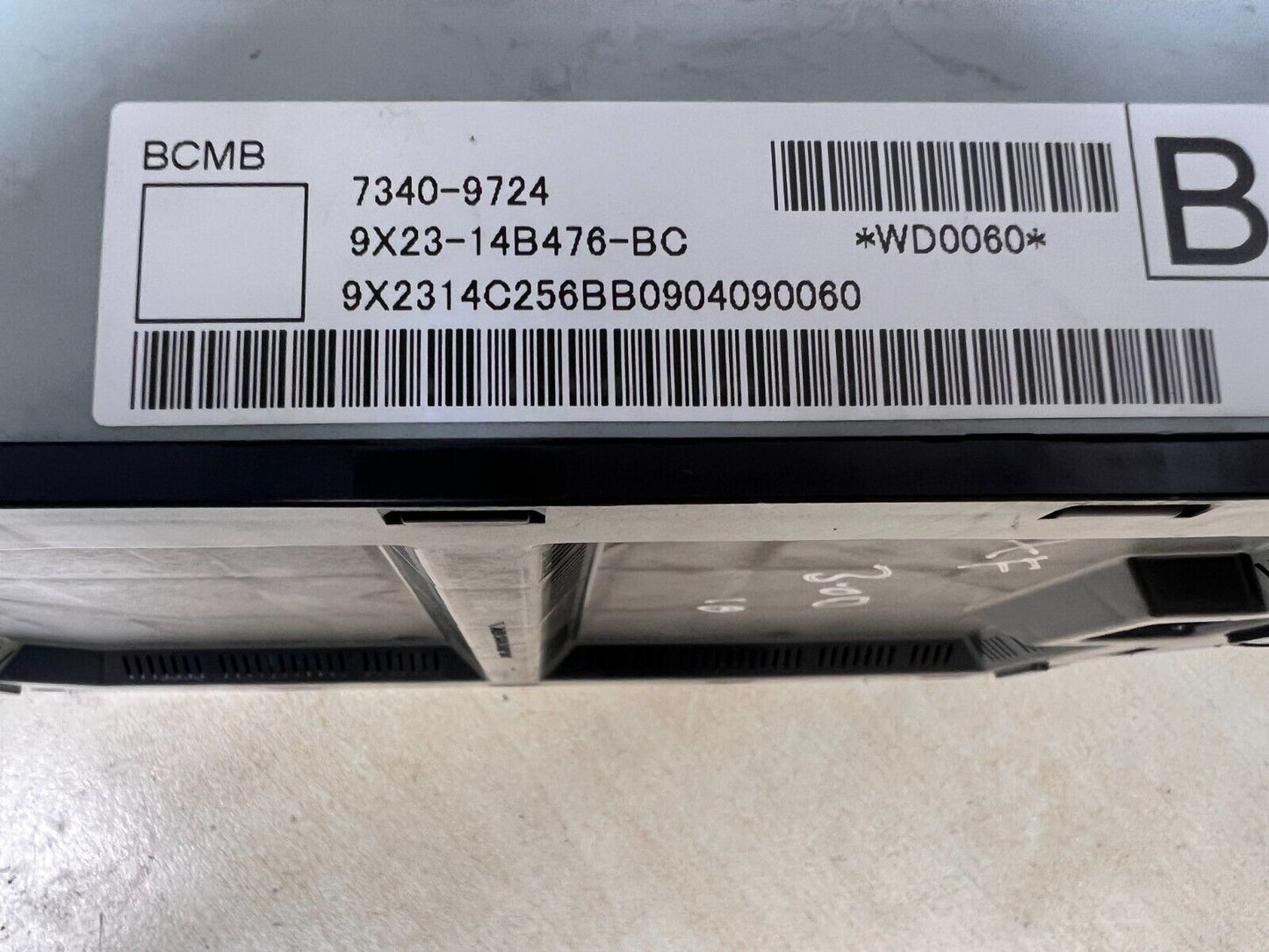 JAGUAR XF 3.0 DIESEL Interior Fuse Relay Box 2008-2015 9X2314B476BC