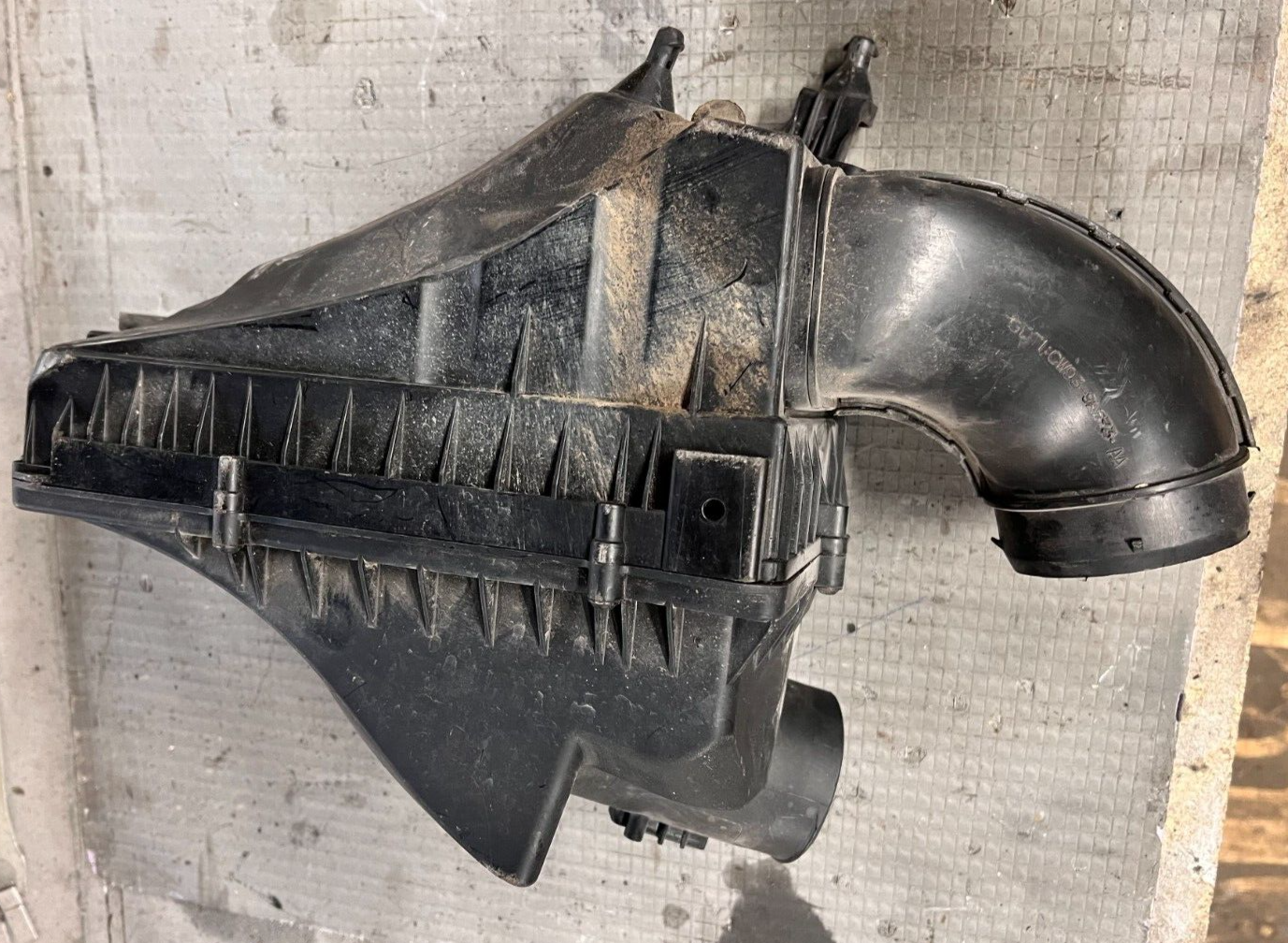 JAGUAR XF X250 AIR FILTER BOX RESERVOIR 2.2 DIESEL CX23-9A673-AA